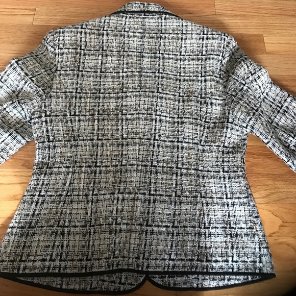Tweed Jacket - Picture 6 of 6