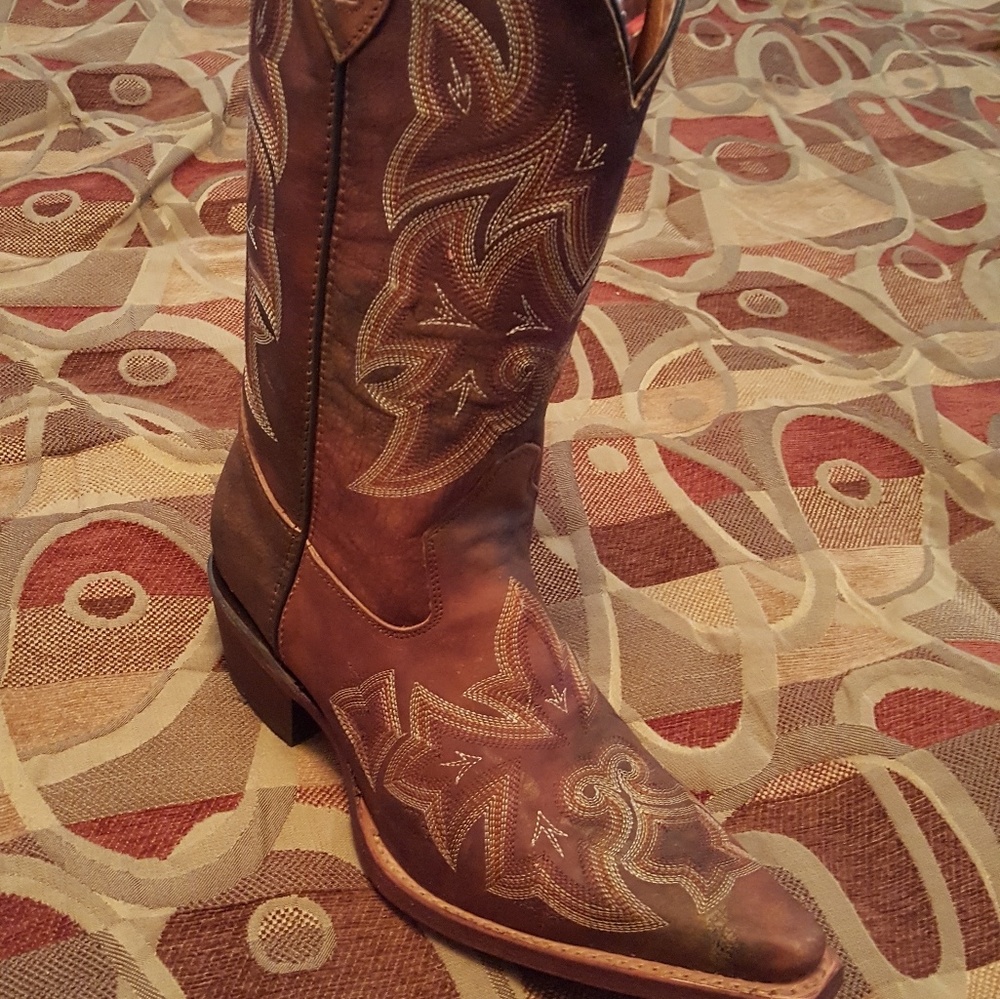 Brand new women's Rocky cowboy boots
