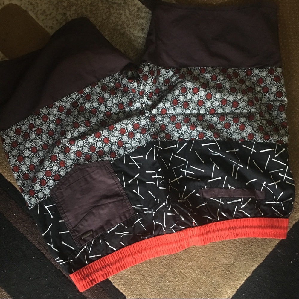 Shorts 🎒 - Picture 3 of 4