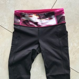 Lululemon crops size 2