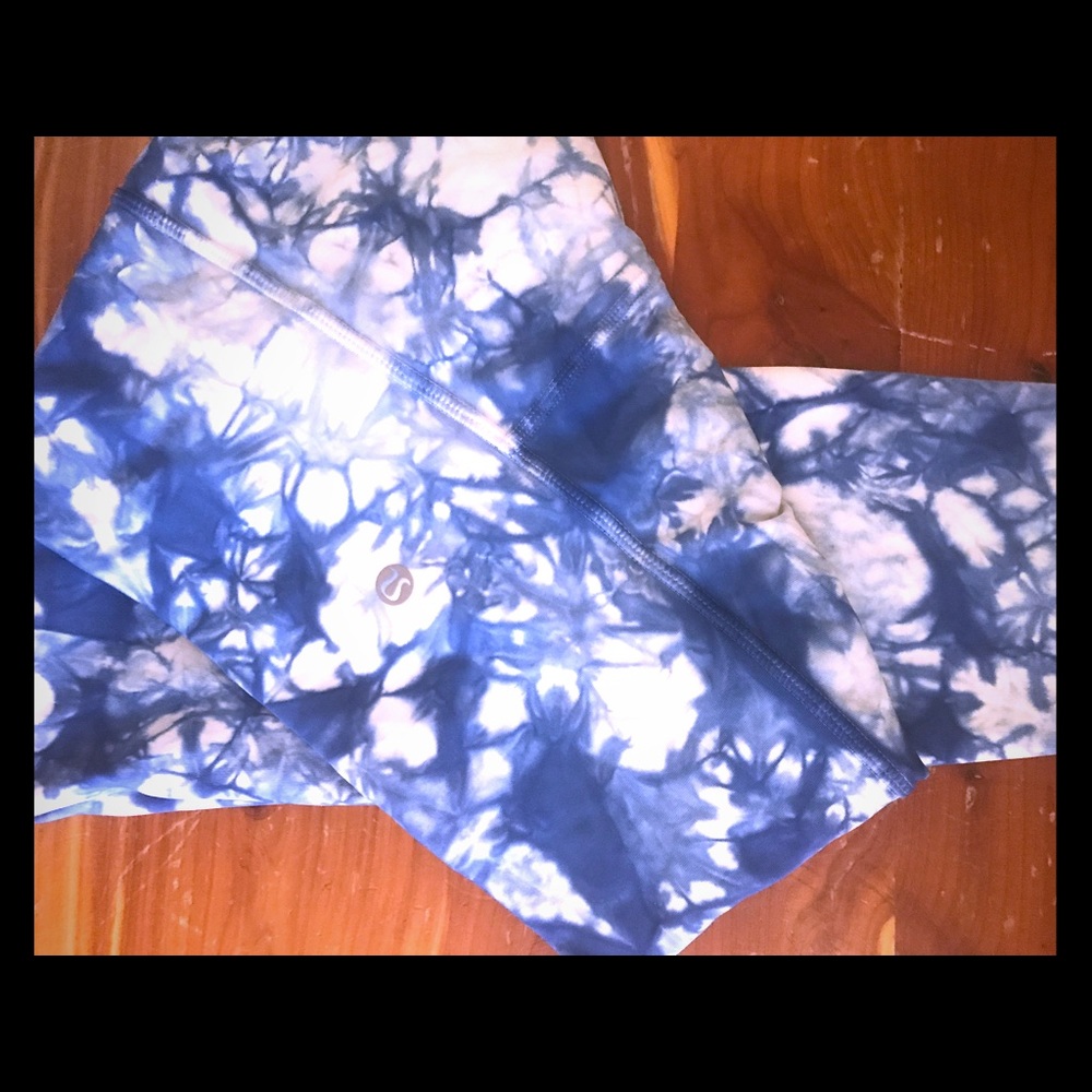 Blue/white shibori lululemon full length
