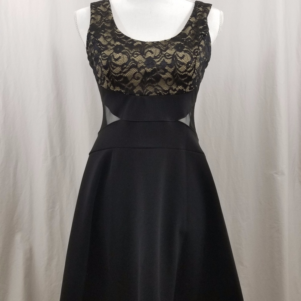 Black/Nude Short Formal Dress