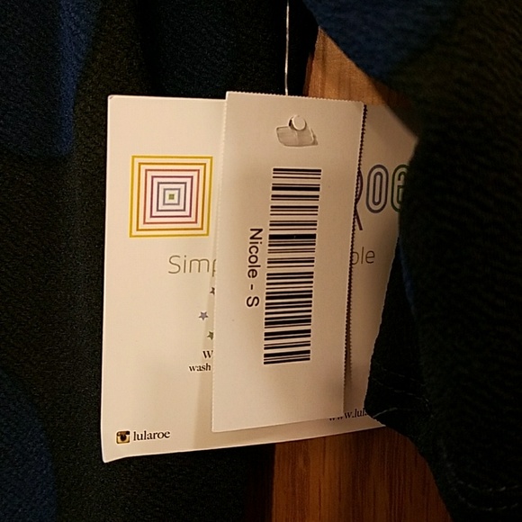 LuLaRoe Small Nicole NWT - Picture 2 of 4