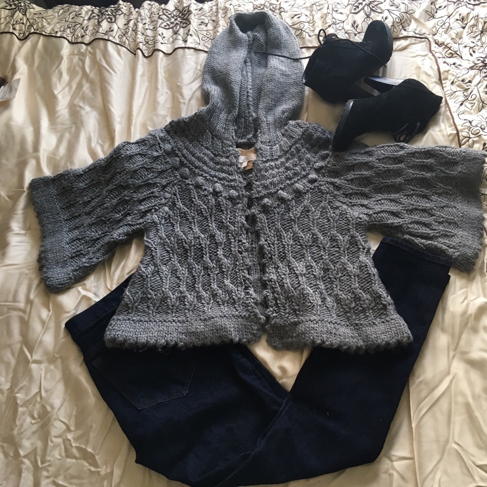 Slate gray hooded knit wool sweater.