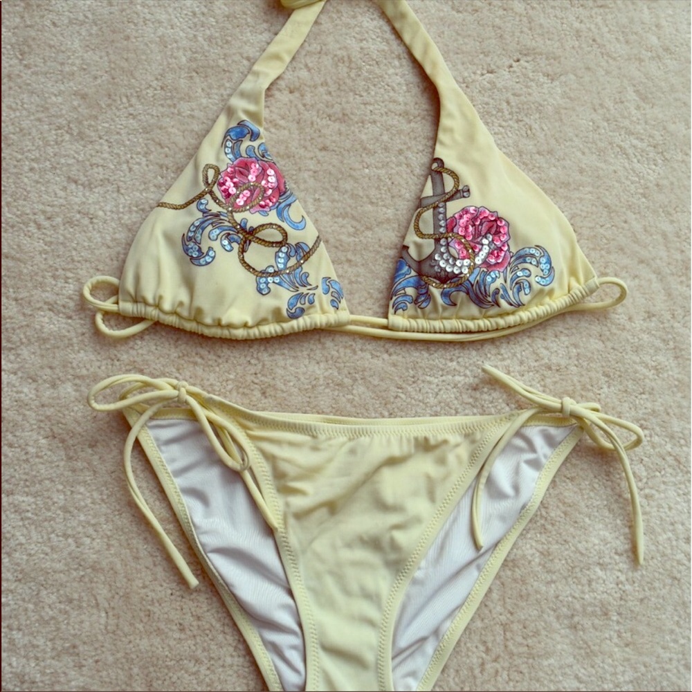 Victoria Secrets Yellow Bikini 🏖
