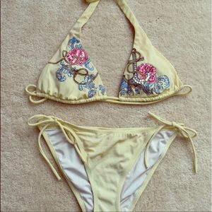 Victoria Secrets Yellow Bikini 🏖