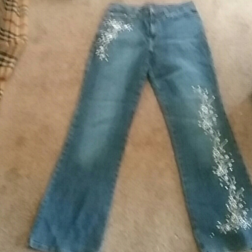 Mu Jeans