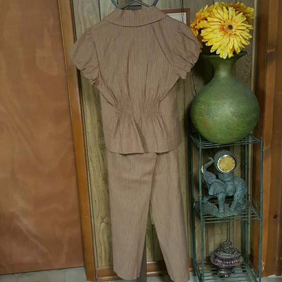 Striped suit - Picture 2 of 7