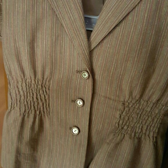 Striped suit - Picture 4 of 7