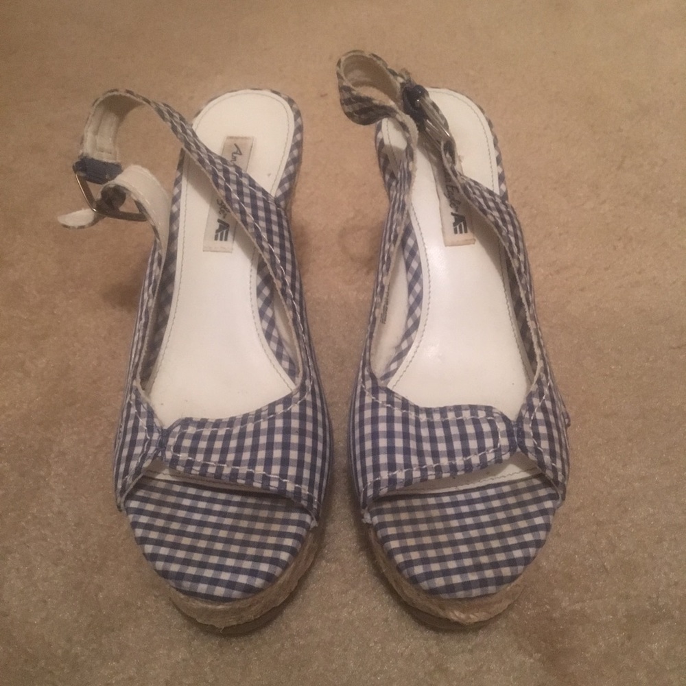 Blue gingham wedges