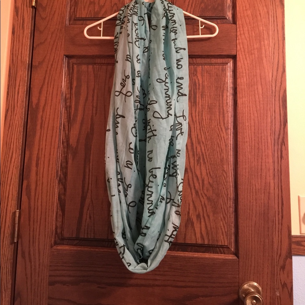 Infinity scarf - Picture 2 of 2
