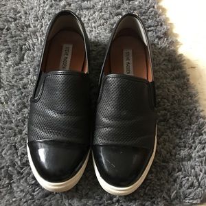 Steve Madden Size 9.5 Sneakers ACCEPTING OFFERS ❤️