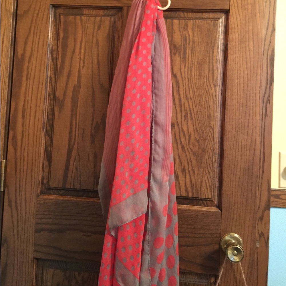 Vanity scarf