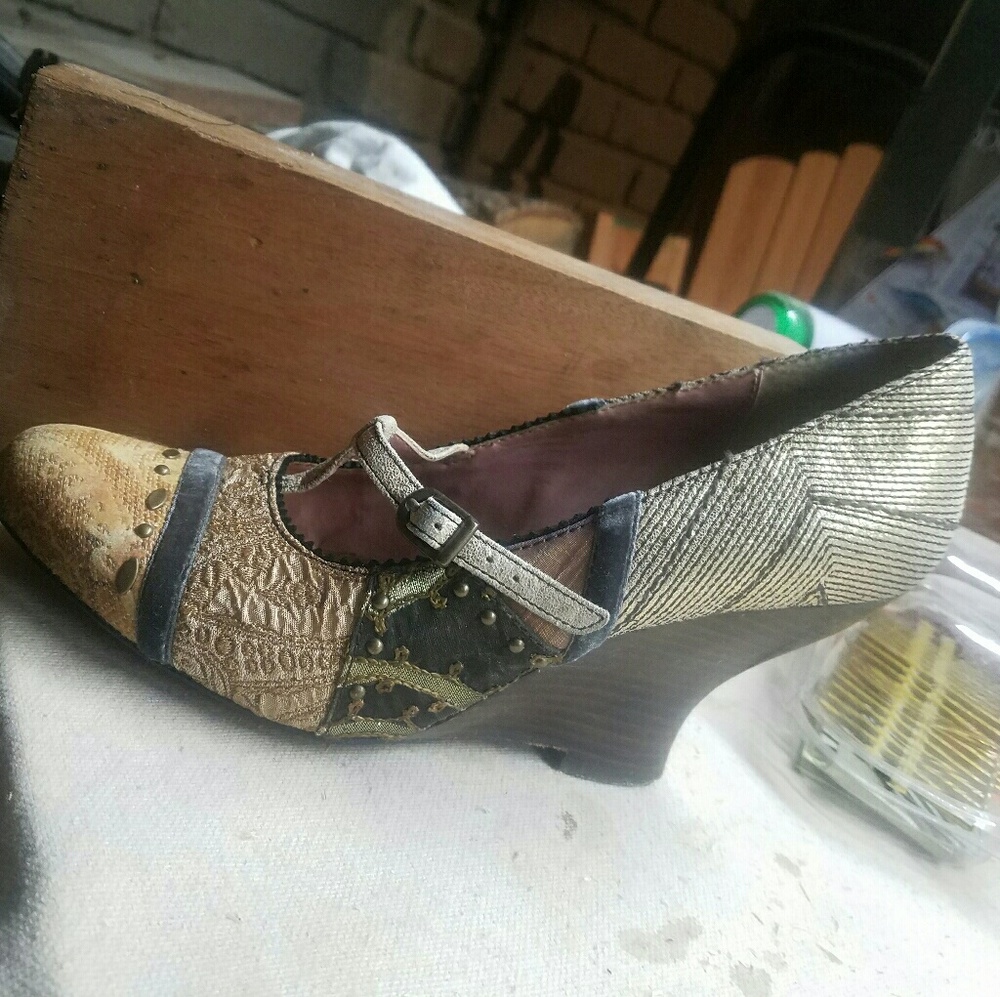 L@@K! Kensie shoe
