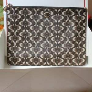 NWT Coach Tech Pouch