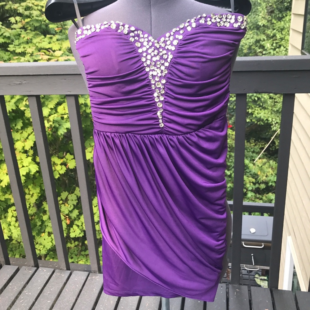 2b Bebe Ruched Front Rhinestone Dress NWT- XS