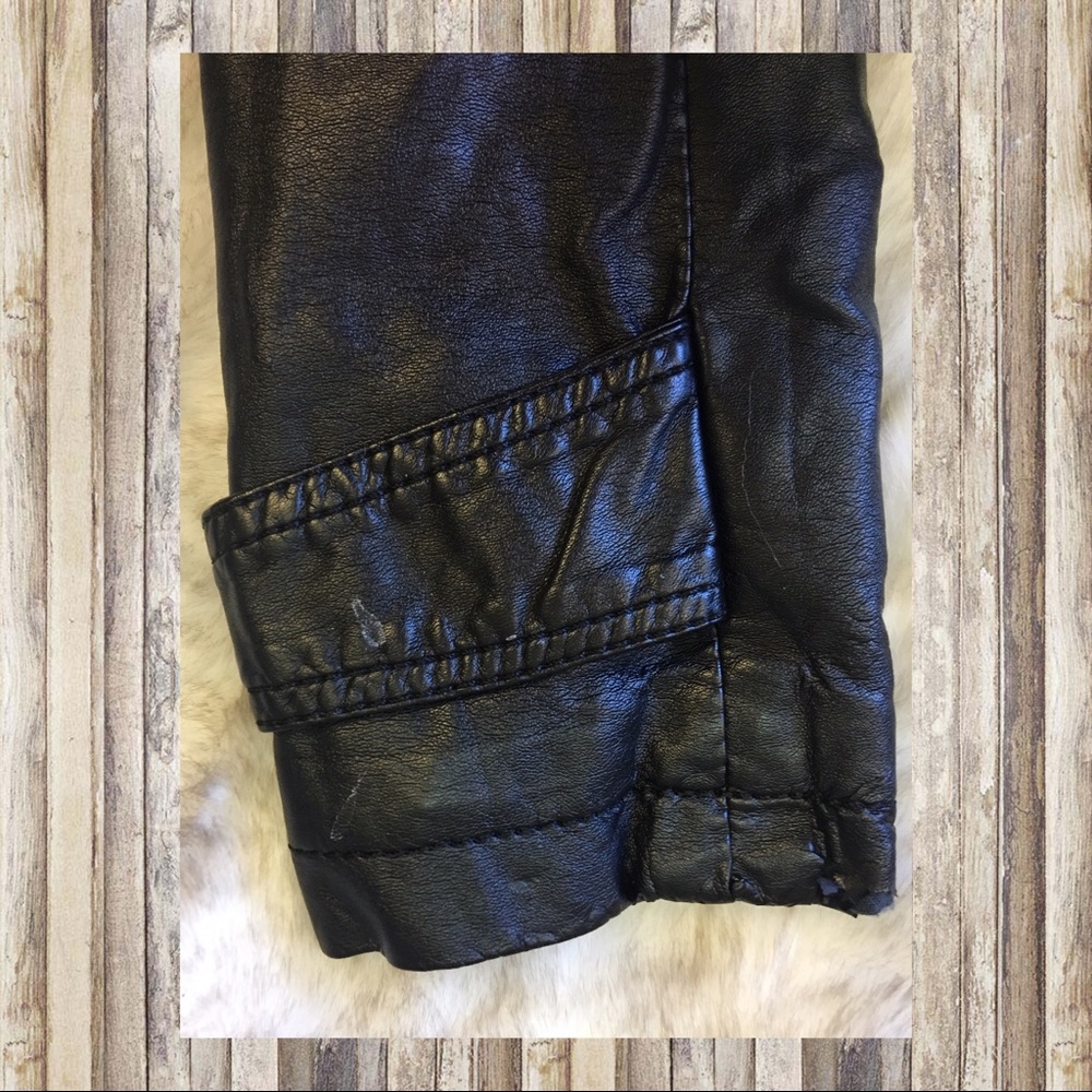 Worn out faux leather 🌿forever 21🌿 biker jacket - Picture 7 of 8