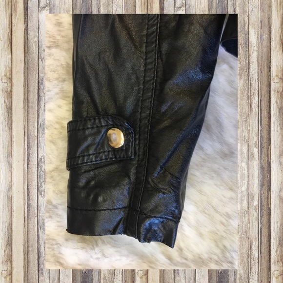 Worn out faux leather 🌿forever 21🌿 biker jacket - Picture 6 of 8