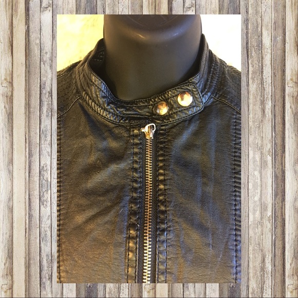 Worn out faux leather 🌿forever 21🌿 biker jacket - Picture 4 of 8