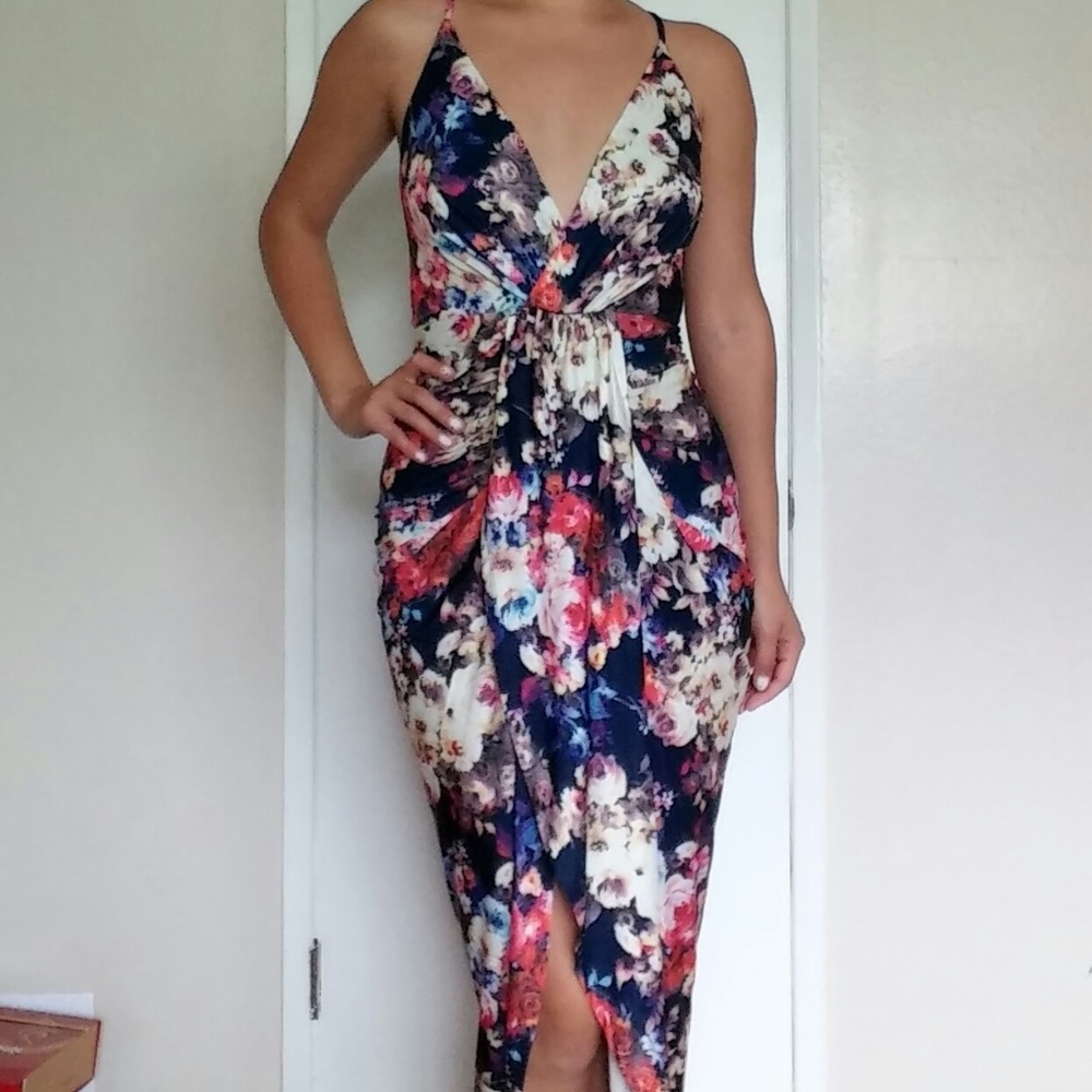⭐SOLD⭐Floral Plunge Cross Back Midi Bodycon Dress