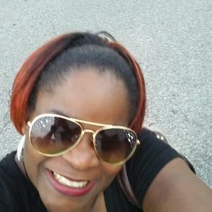 Meet your Posher, Regina