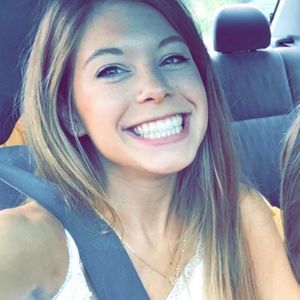 Meet your Posher, Leeann