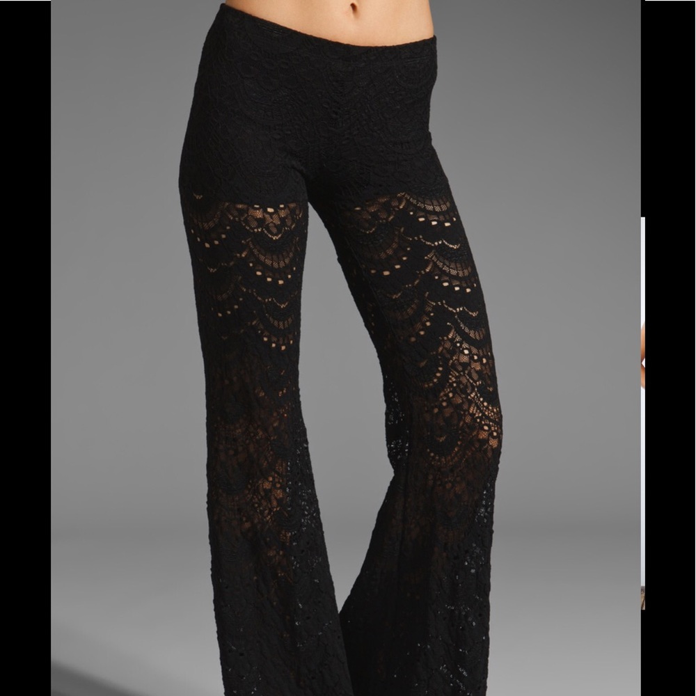 Nightcap black wide leg lace pant size2.