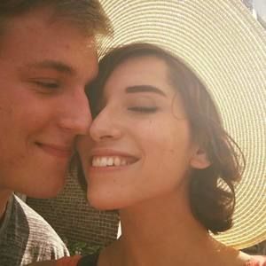 Meet your Posher, Adella