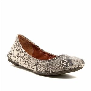 Lucky Brand Emmie Flat Size 8
