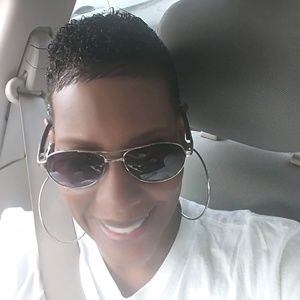 Meet your Posher, Nila