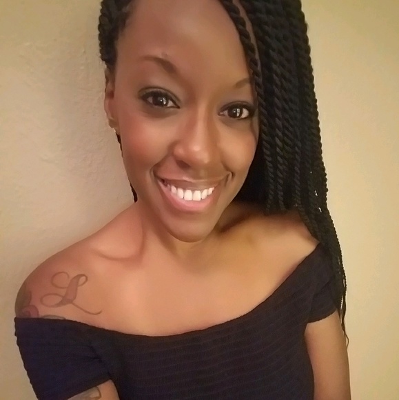 Meet your Posher, Lavonne - Picture 1 of 1