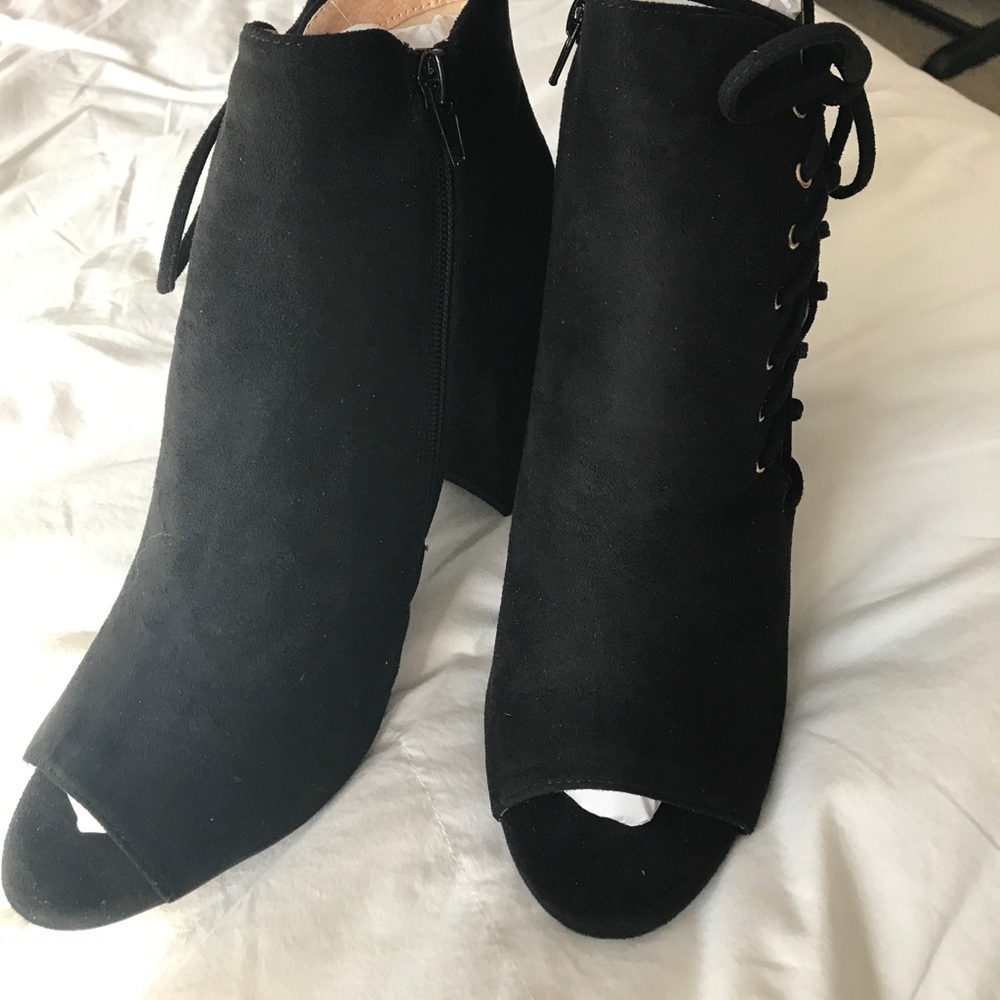 Black Lace up tie booties - Picture 2 of 4
