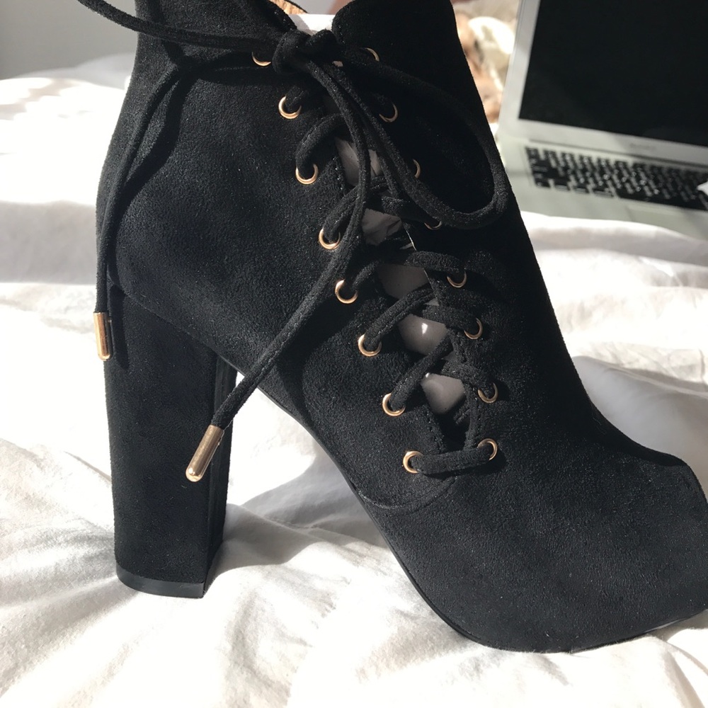 Black Lace up tie booties - Picture 4 of 4
