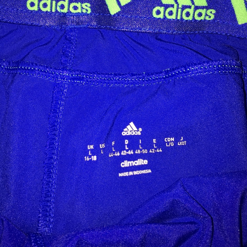 Women's running shorts - Picture 2 of 3