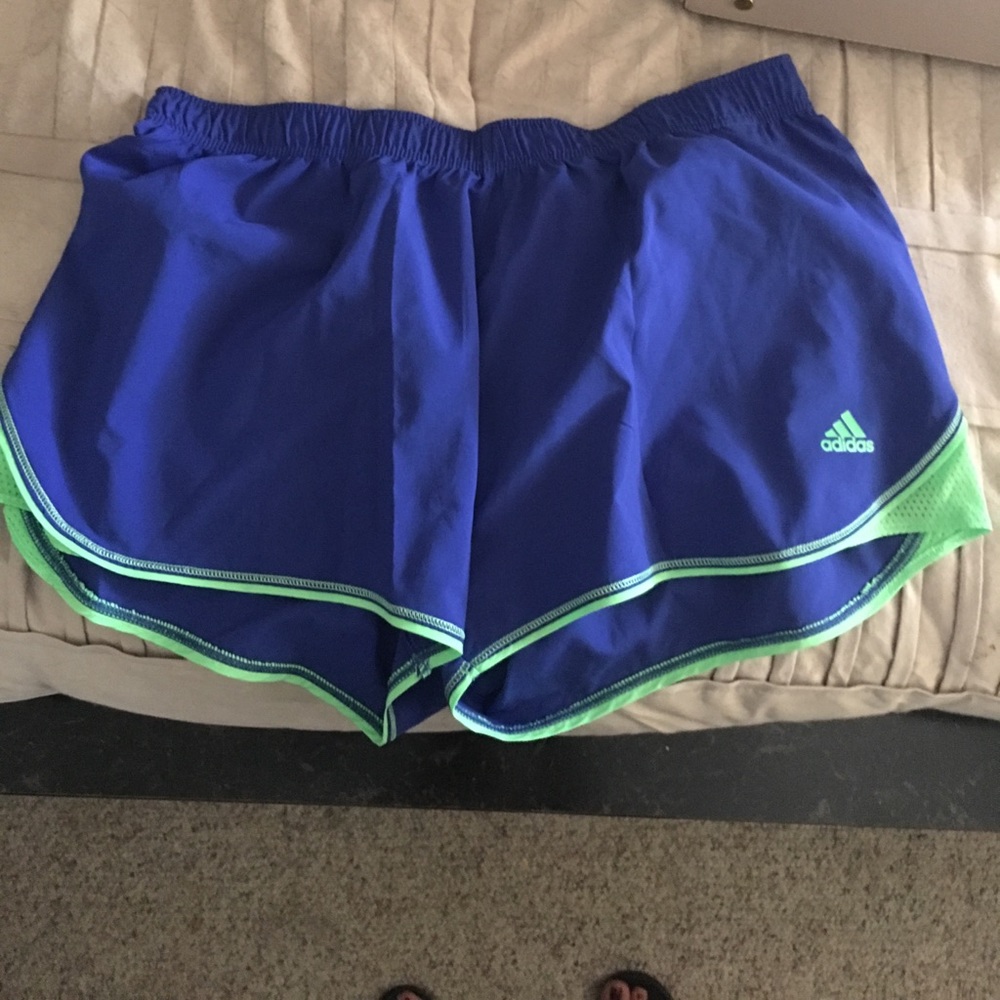 Women's running shorts - Picture 3 of 3