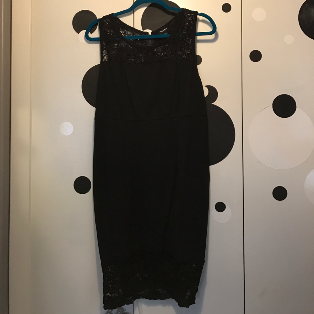 Torrid black fitted stretch dress