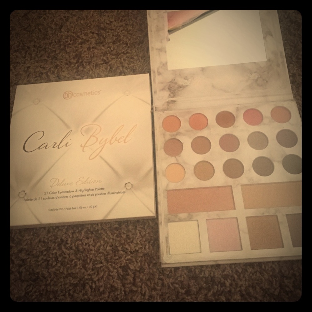 Carli Bybel Deluxe Edition Pallet!