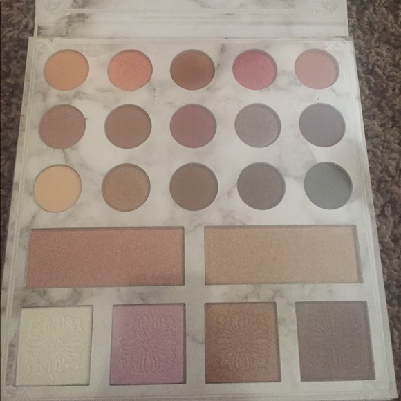 Carli Bybel Deluxe Edition Pallet! - Picture 2 of 2