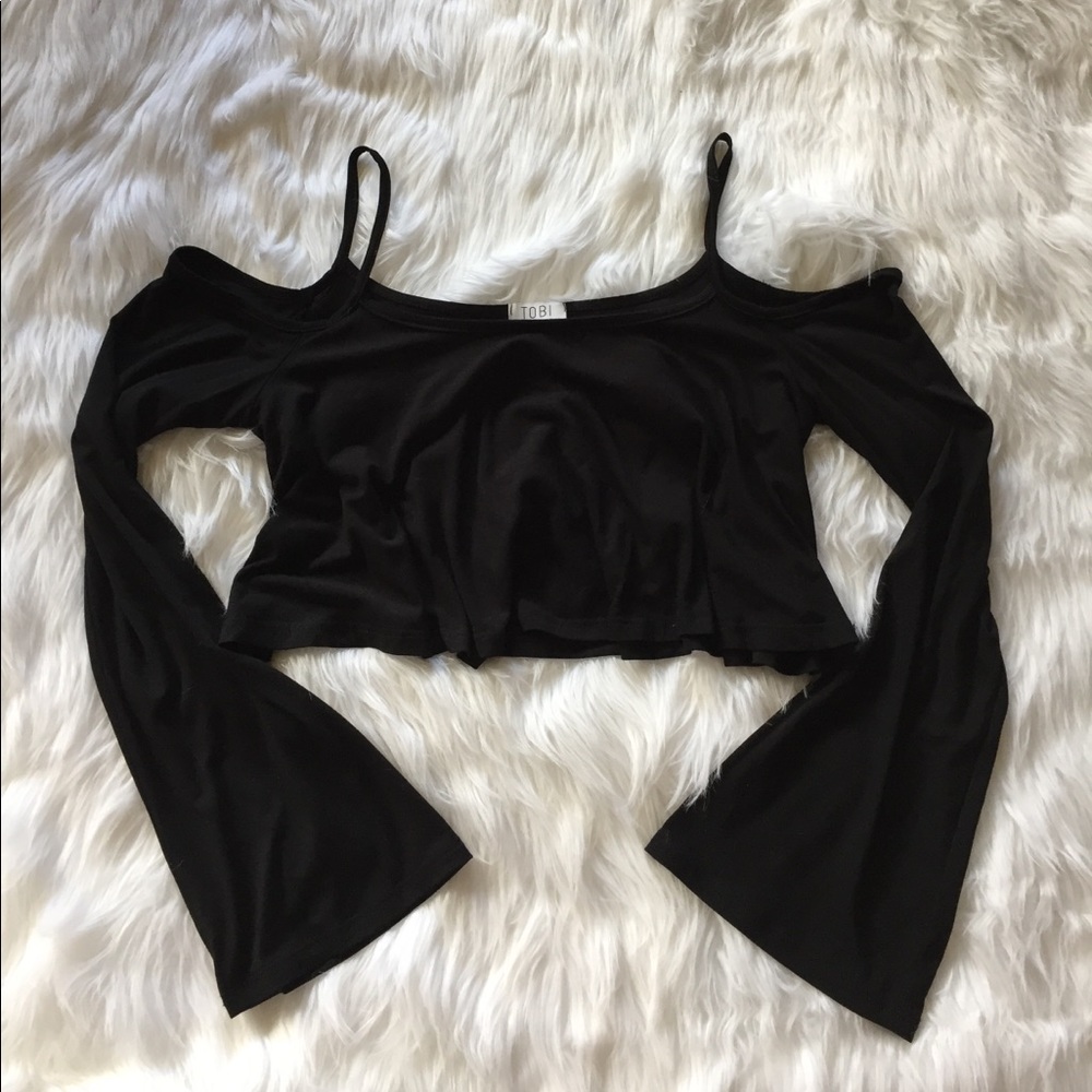 🤍🪩[ tobi ] Black Bell Sleeve Cold Shoulder Crop Top - Picture 2 of 7