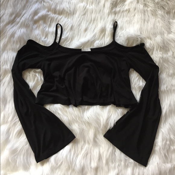 🤍🪩[ tobi ] Black Bell Sleeve Cold Shoulder Crop Top - Picture 2 of 7