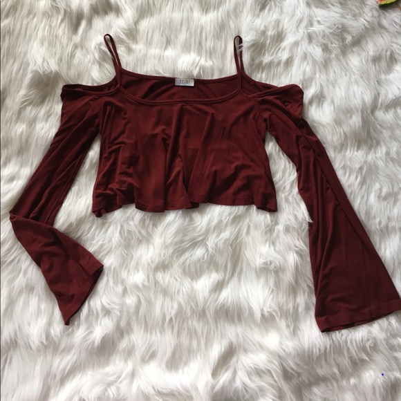 🤍🪩[ tobi ] Black Bell Sleeve Cold Shoulder Crop Top - Picture 6 of 7