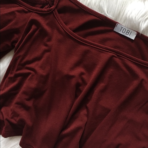 🤍🪩[ tobi ] Black Bell Sleeve Cold Shoulder Crop Top - Picture 7 of 7