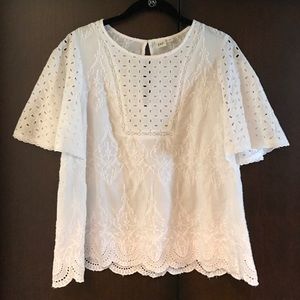 GAP white eyelet top - worn once! GAP white eyelet top - worn once!