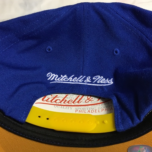 🆕Tri-pop Team World Mark Snapback- GS Warriors - Picture 2 of 3