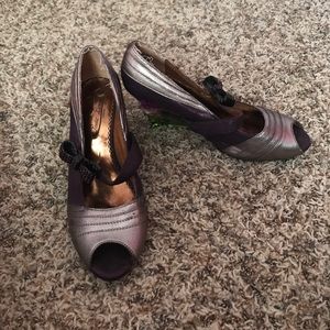 Poetic License Pretty Woman Wedges Size 8.5