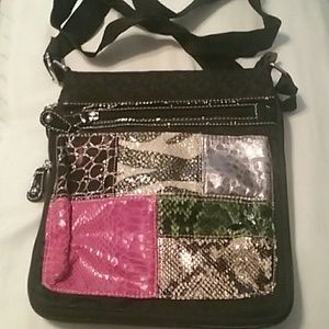 Guess Extra large crossbody,never used