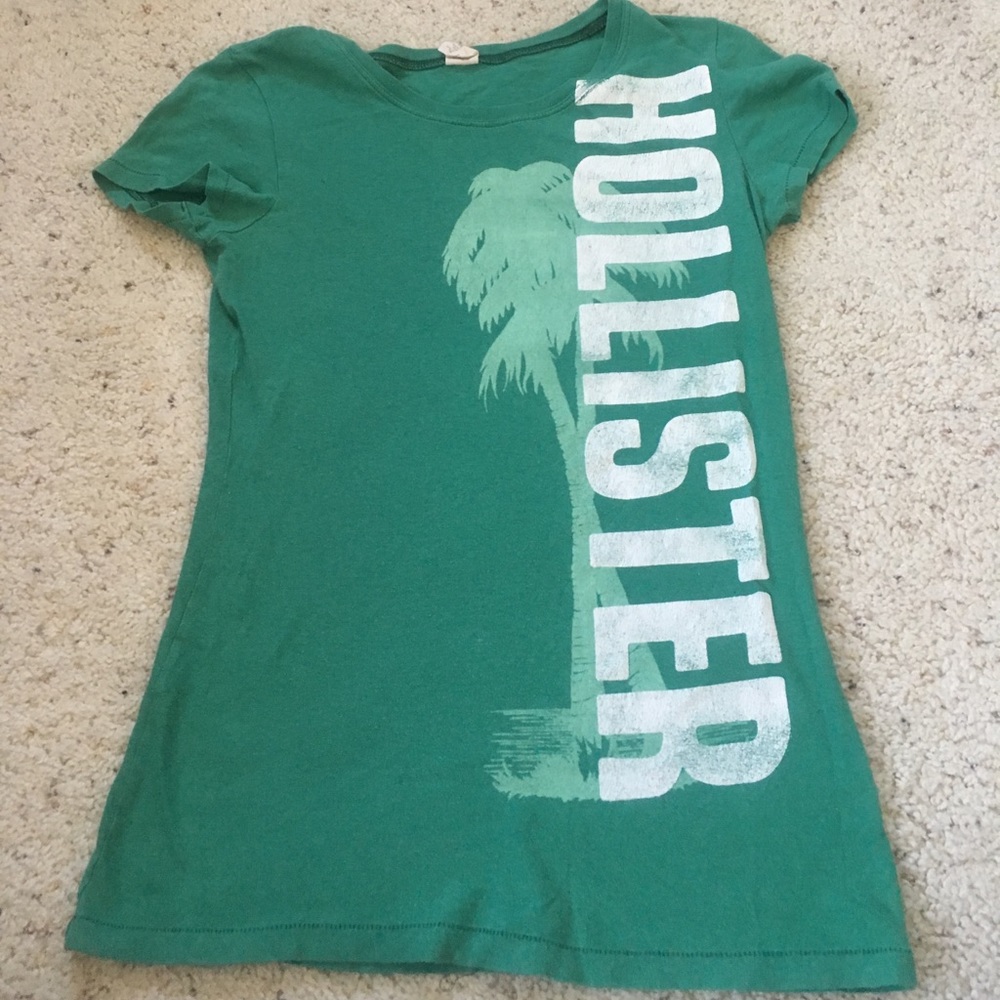 Hollister t shirt
