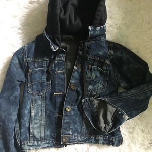Hooded crop denim jacket