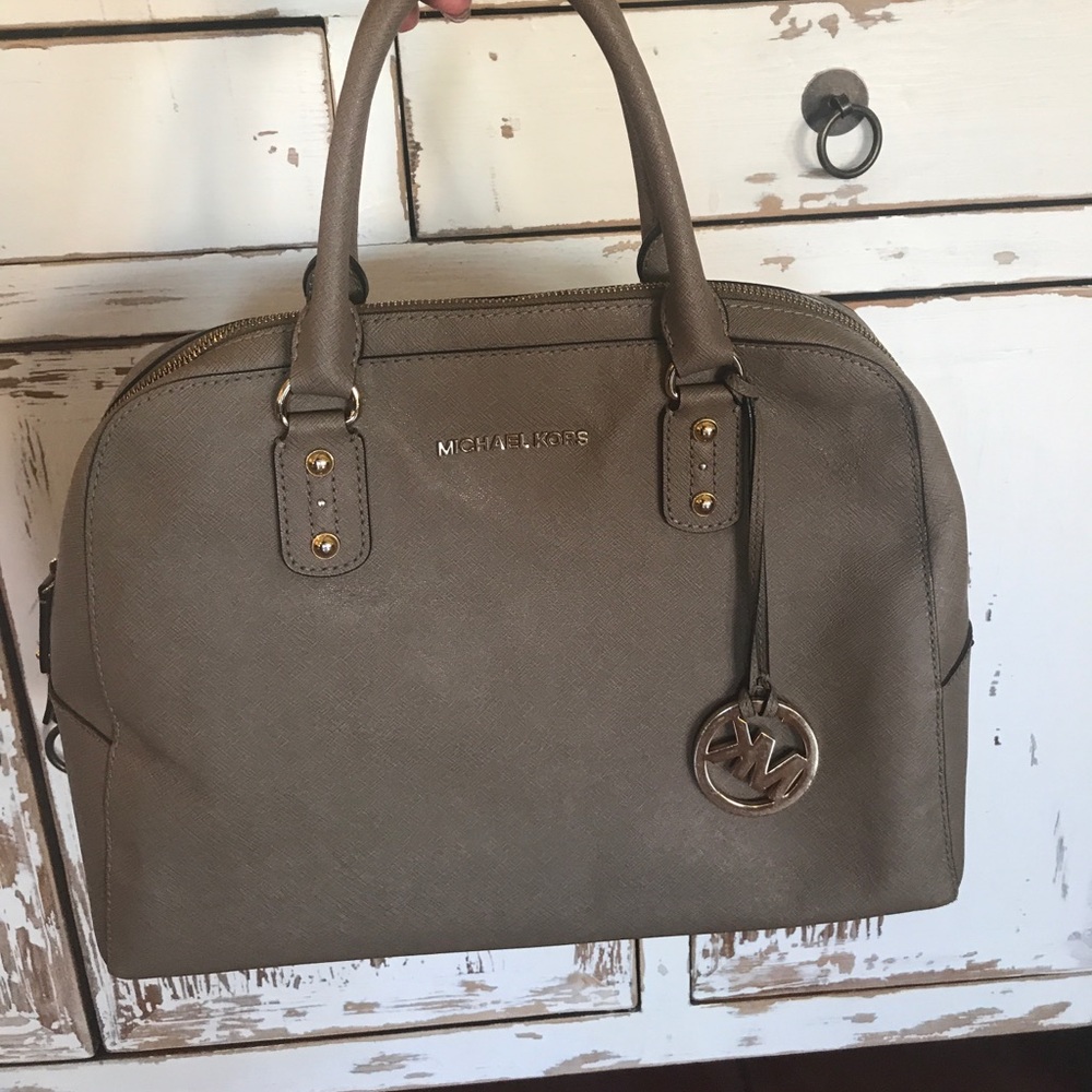 Michael Kors beige bag