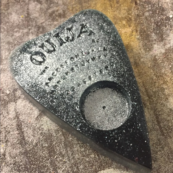 2 Ouija planchette soap - Picture 4 of 4